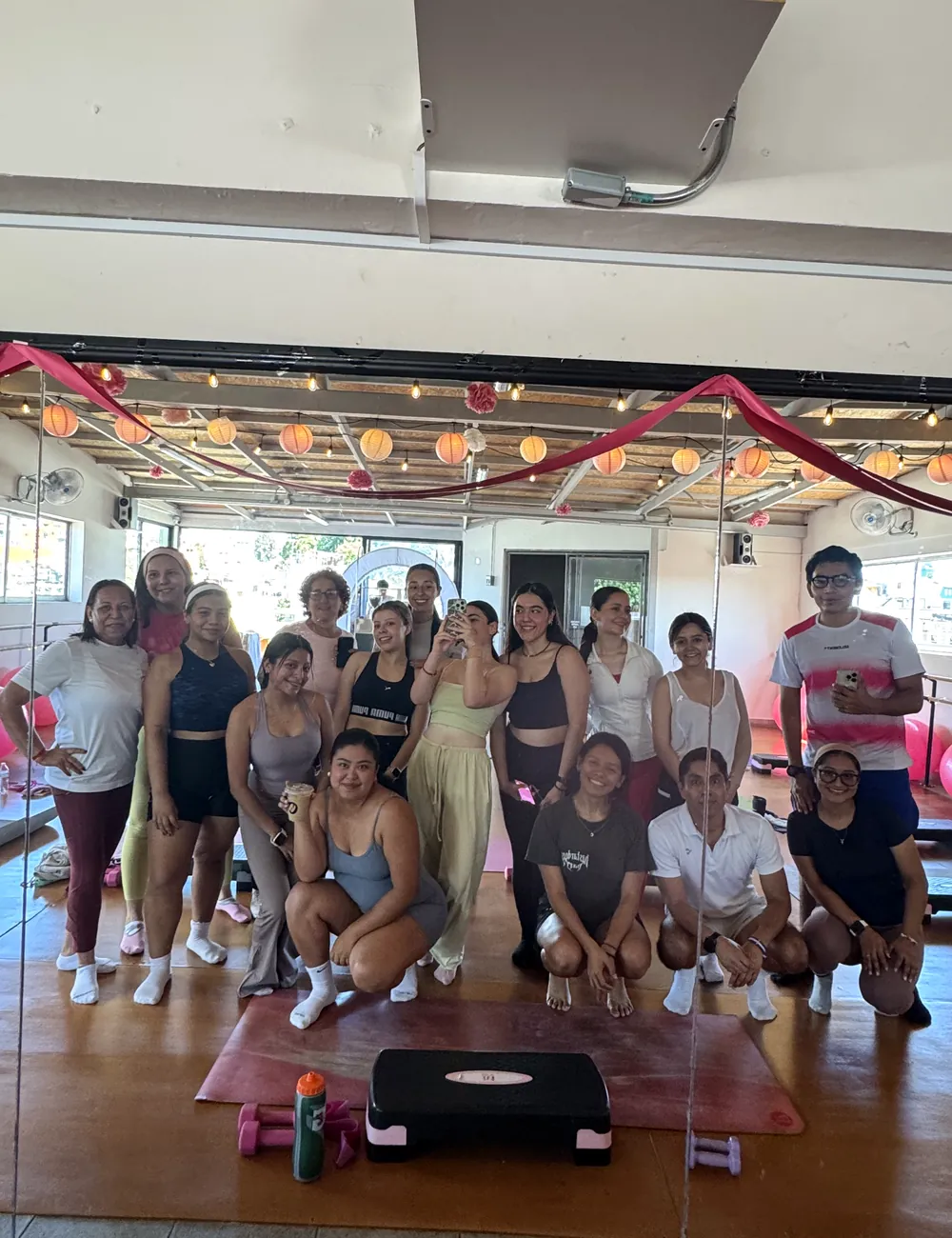 Alumnas de ivi al terminar una clase.